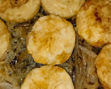 Foto del paso 3 de la receta: Merluza encebollada en amarillo