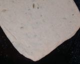 A picture of step 4 of Aloo bathua parantha.