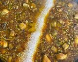 Foto del paso 9 de la receta: Paella con alcachofas, habas y ajos tiernos, carne y albondiguitas