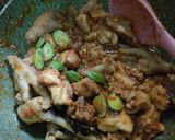 Foto langkah ke 4 dari resep Ayam bumbu kuning + pete.