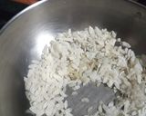 A picture of step 1 of Poha kheer.