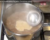A picture of step 4 of Turkey Gravy.