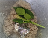 Foto langkah ke 4 dari resep Ayam Goreng Lengkuas.