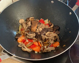 Foto del paso 3 de la receta: Noodles con setas y langostinos