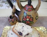 Foto del paso 4 de la receta: Torta budín de yogurt, crema y trocitos de chocolate