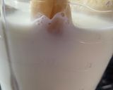 Foto del paso 1 de la receta: Banana con leche🍌🥛