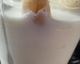 Foto del paso 1 de la receta: Banana con leche🍌🥛