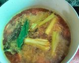 Foto langkah ke 3 dari resep Ikan Mas Kuah Asam Kemangi.