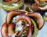 Foto langkah ke 7 dari resep Roses Apple Pie.