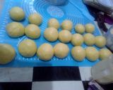Foto langkah ke 4 dari resep Woll Roll Bread.