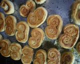 Foto del paso 7 de la receta: Palmeritas con hojaldre sin manteca fácil