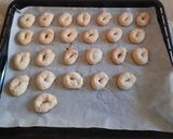 Foto del passaggio 5 della ricetta Tarallini dolci Vino e Cannella