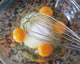 Foto del paso 4 de la receta: Bizcocho con base de chocolate