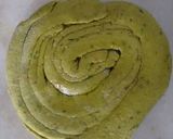 A picture of step 6 of Lachha paalak paratha in multigrain atta.