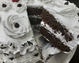 A picture of step 7 of Chocolate Vanilla Cake.