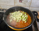 Foto del paso 3 de la receta: Tomates rellenos con revuelto de queso y bacon