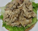 Foto del paso 6 de la receta: Sánduche🥪de pollo🍗manzana🍏 y cebolla🧅caramelizadas con queso🧀y vegetales frescos🥗