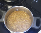 Foto del paso 2 de la receta: Pastel de lentejas al curry con crema de patatas y coco