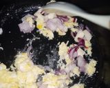 Foto langkah ke 3 dari resep Orak Arik Telur Wortel dan Enoki.