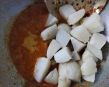 A picture of step 4 of Lasaniya Batata.