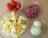 Foto langkah ke 1 dari resep Semur kentang & daging giling (#pr_anekasemur).