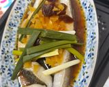 A picture of step 2 of Steamed Cod with Preserved Melon.