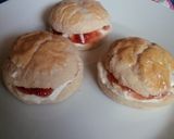 Foto del paso 12 de la receta: Scones dulces rellenos de merengue