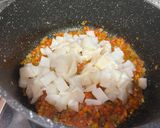 Foto del paso 3 de la receta Guiso de Garbanzos con Choco y Langostinos