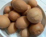 Hình bước làm 1 của món Trứng gà nấu thảo mộc
