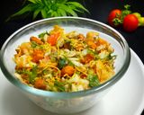 A picture of step 4 of Crunchy Biscuit Bhel.