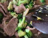 Foto langkah ke 3 dari resep Brokoli daging sapi.