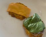Foto del paso 3 de la receta: Tostones hamburger de pollo