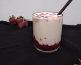 Foto langkah ke 3 dari resep Strawberry Milk.