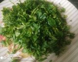 A picture of step 1 of Methi besani.
