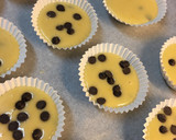 Foto del paso 6 de la receta: Magdalenas con pepitas de chocolate