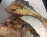 Foto langkah ke 3 dari resep Ikan Kembung Sambel Bawang.