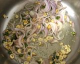 A picture of step 2 of Veg Schezwan Noodles.