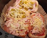 Foto del paso 2 de la receta: Mini pizzas de pan chapata -en airfryer-