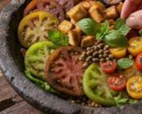 Foto del passaggio 3 della ricetta Insalata di Pomodori Speciale