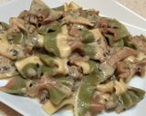 Foto del paso 2 de la receta: Farfalle Bianche Rosse & Verdi de atún y salsa de boletus