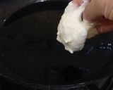 A picture of step 4 of Dahi Vada.