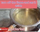A picture of step 3 of Punjabi suji halwa.