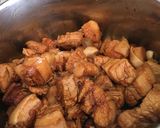 A picture of step 2 of Braised Pork (Rice Cooker Version).