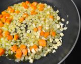 Foto del paso 2 de la receta: Centros y Ventresca de Merluza con Mix de Setas Salteadas