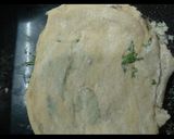 A picture of step 2 of Pudina paratha.