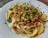 Foto del paso 7 de la receta: Fideos de calabacín amarillo con salsa cremosa y salteado de garbanzo🍝🧆🍜