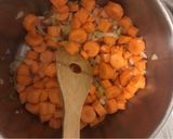 Möhren-Suppe mit Mango Rezeptschritt 1 Foto