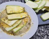 Foto del paso 2 de la receta: Milanesas de zucchini empanado con Fariña