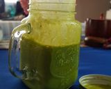 A picture of step 3 of Frozen banana, raw oats, almond milk, and moringa smoothie.