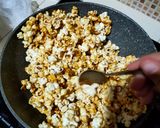 Foto langkah ke 3 dari resep Popcorn Caramel.